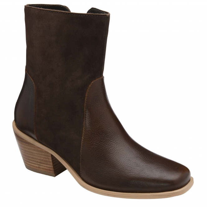 Ravel Women's Berton Ankle Boots