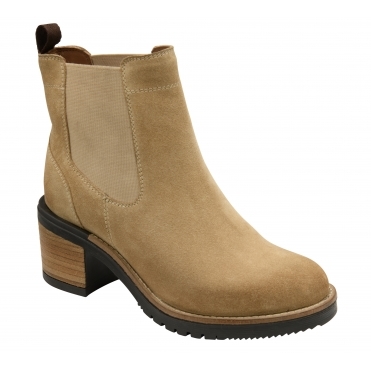 Ravel Women's Bray Pull-On Ankle Boots