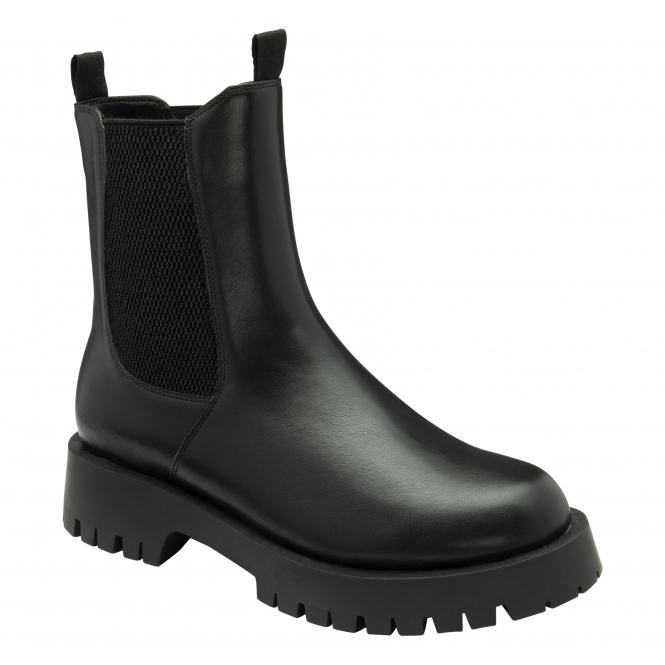 Ravel Women's Ness Pull-On Ankle Boots